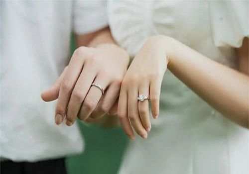 厦门市婚姻调查：法律规定夫妻离婚财产和孩子要怎样分